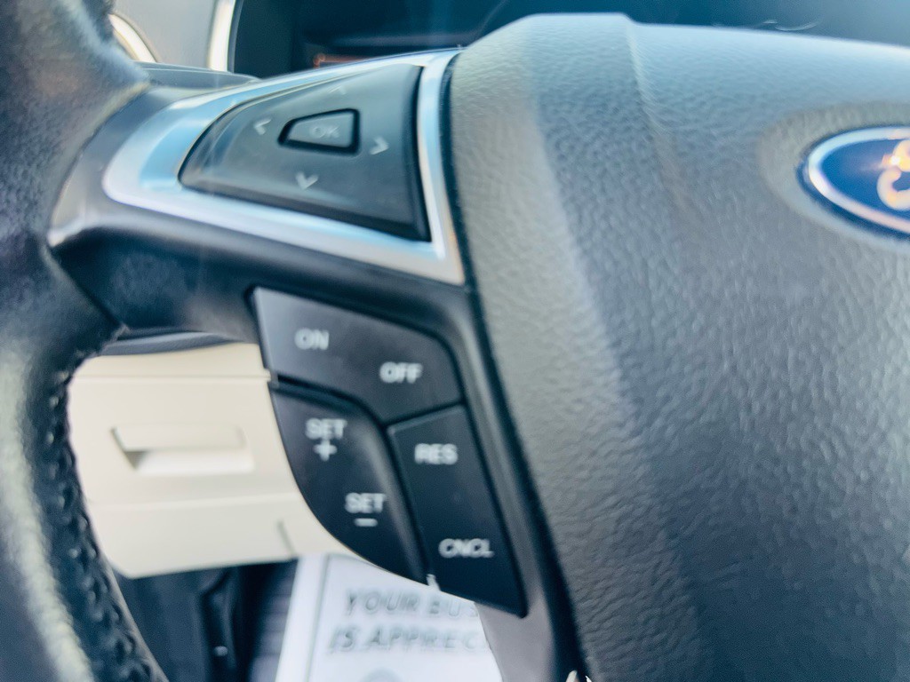 2017 Ford Edge Image 20