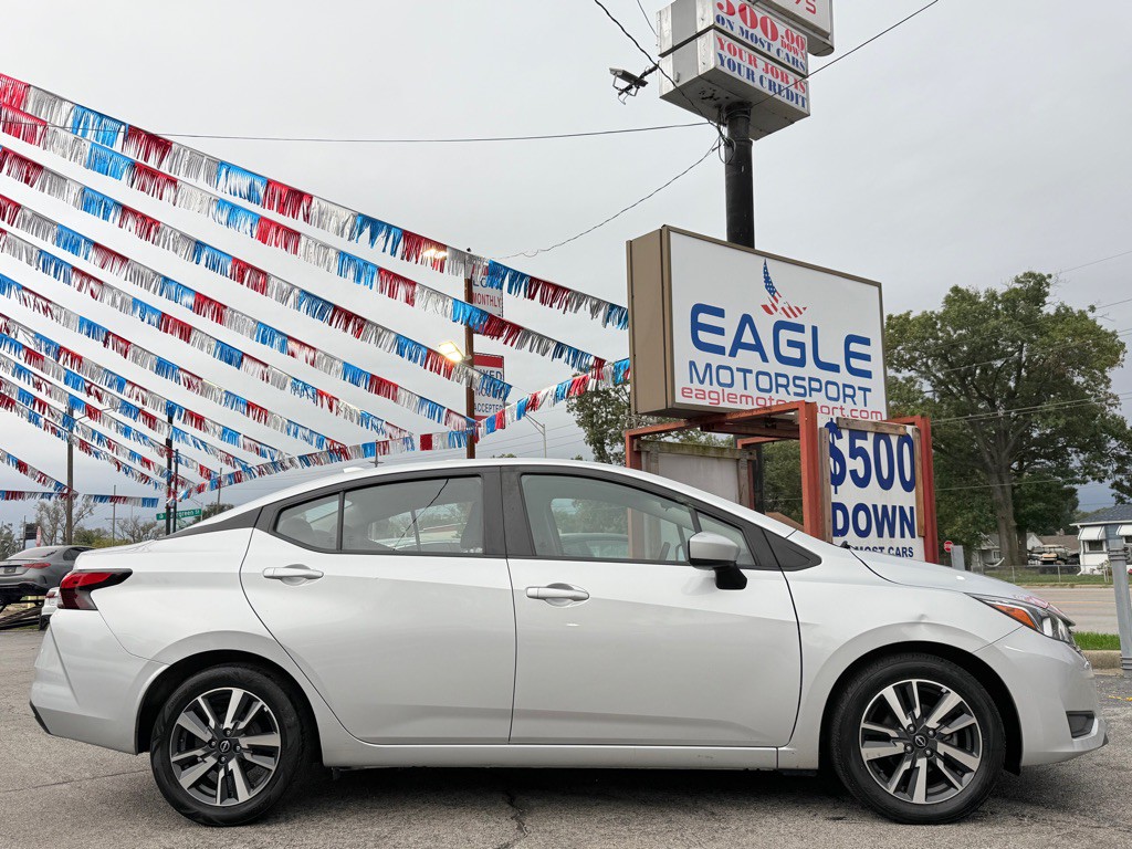 2023 Nissan Versa Image 5