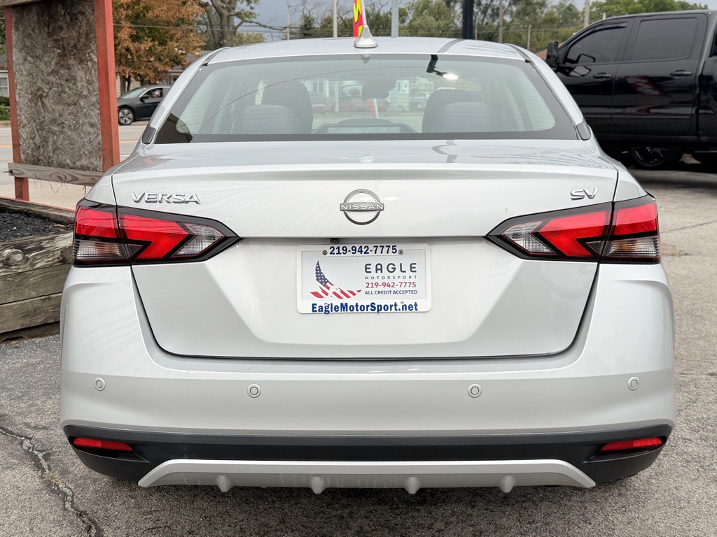 2023 Nissan Versa Image 7