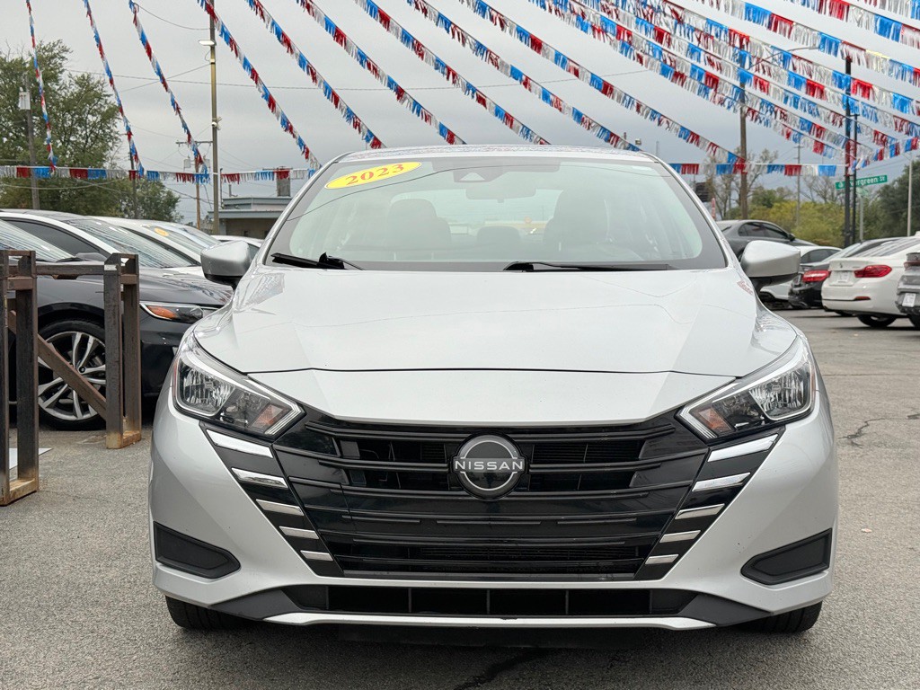 2023 Nissan Versa Image 12