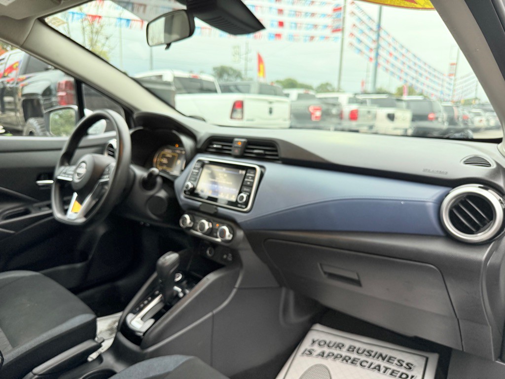 2023 Nissan Versa Image 17