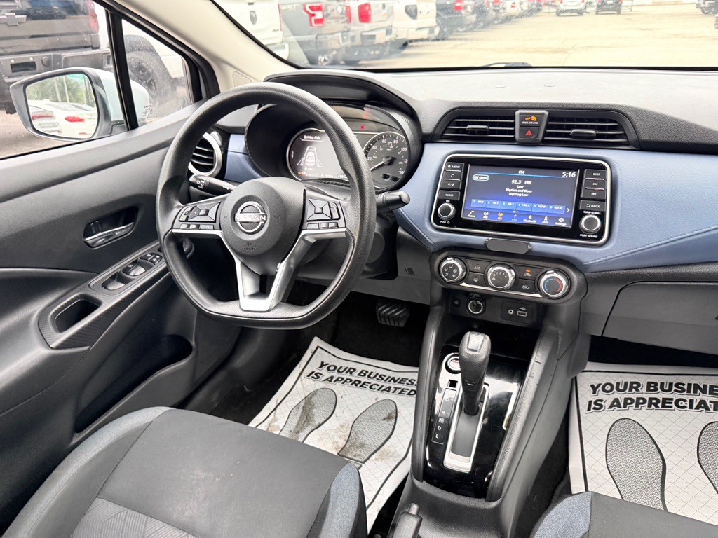 2023 Nissan Versa Image 23