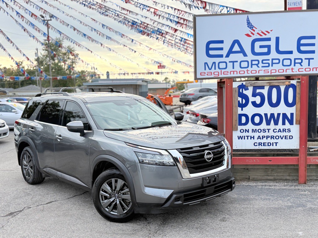 2022 Nissan Pathfinder Image 2