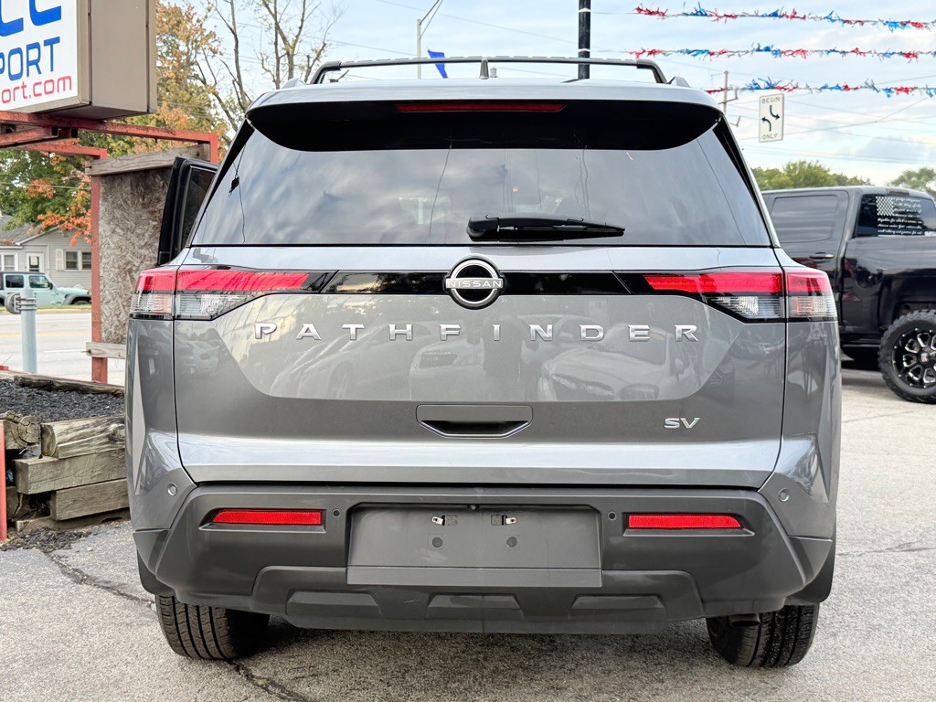 2022 Nissan Pathfinder Image 8