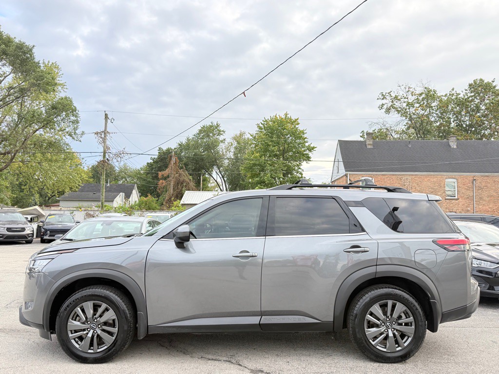 2022 Nissan Pathfinder Image 10