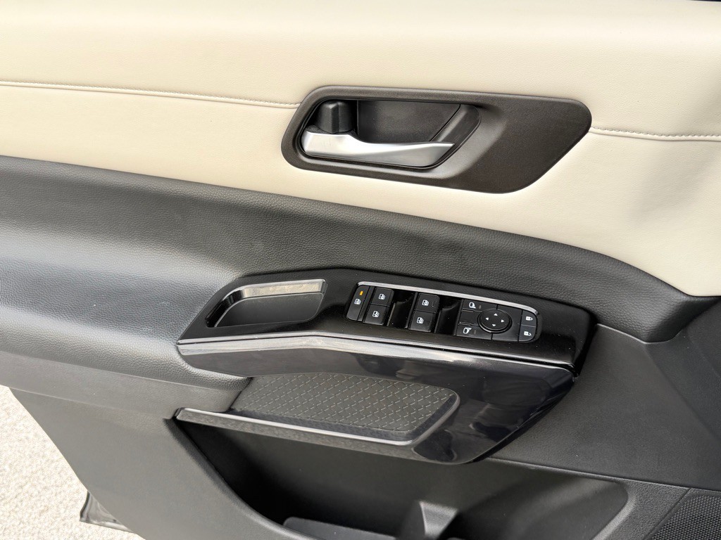 2022 Nissan Pathfinder Image 14