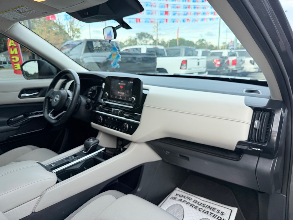 2022 Nissan Pathfinder Image 19