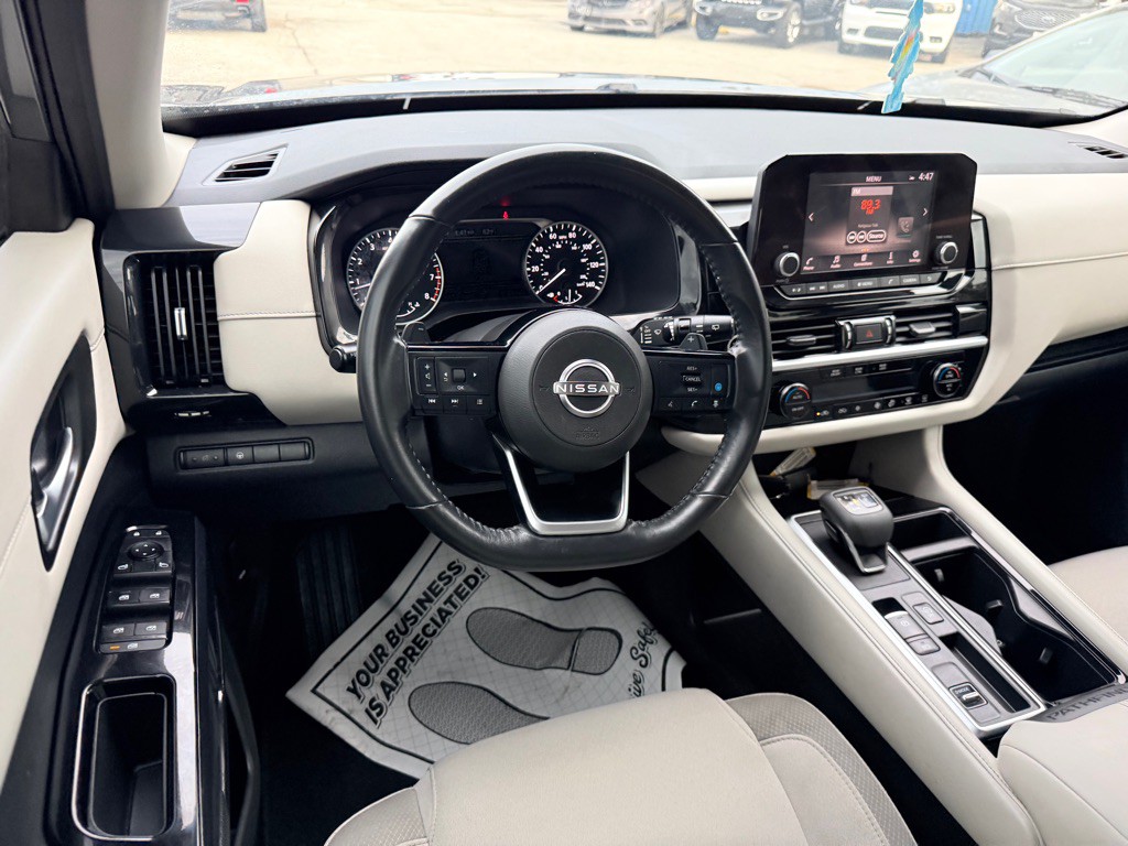 2022 Nissan Pathfinder Image 25