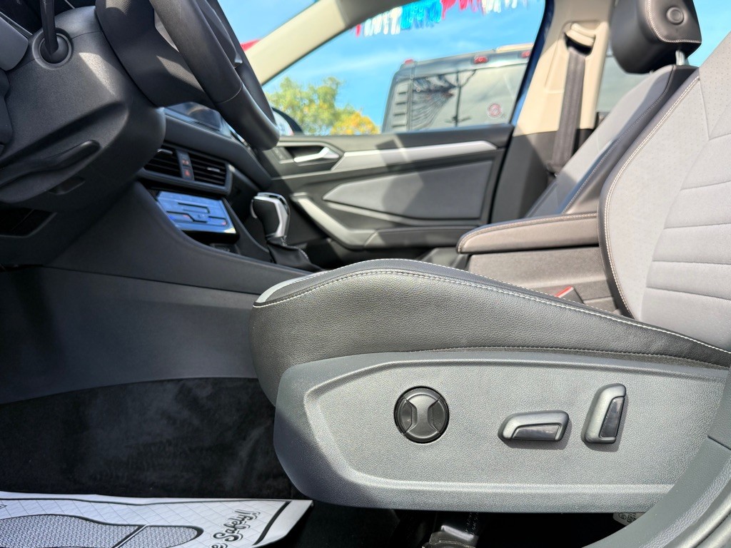 2026 Volkswagen Jetta Image 17