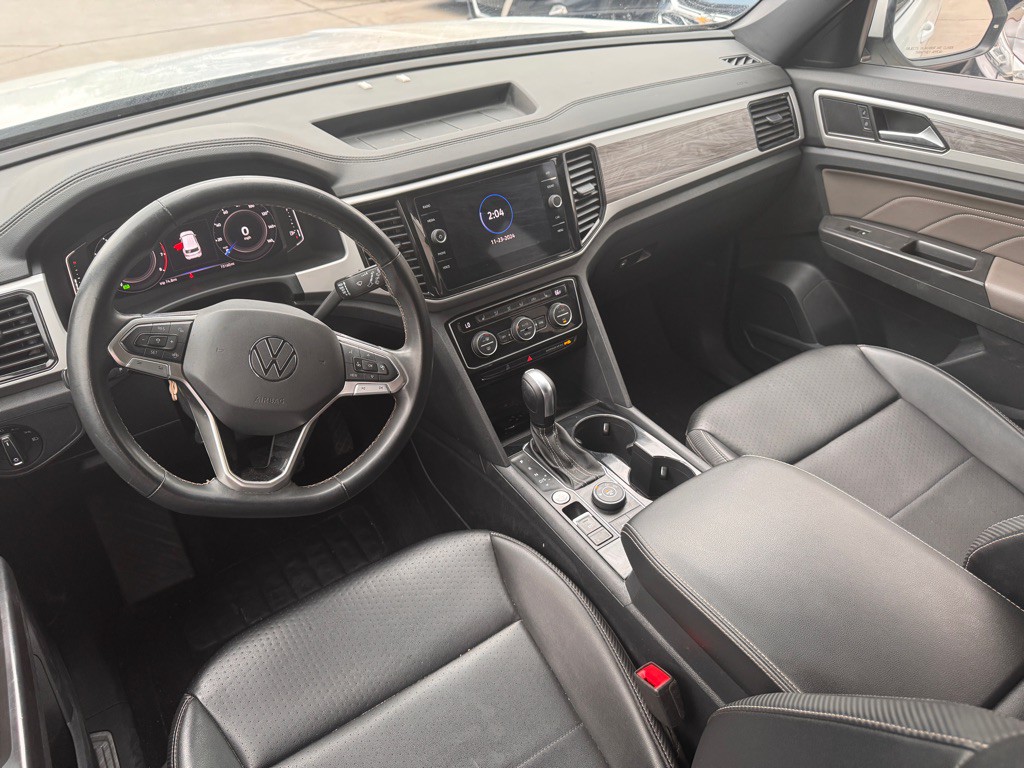 2022 Volkswagen Atlas Cross Spo Image 11