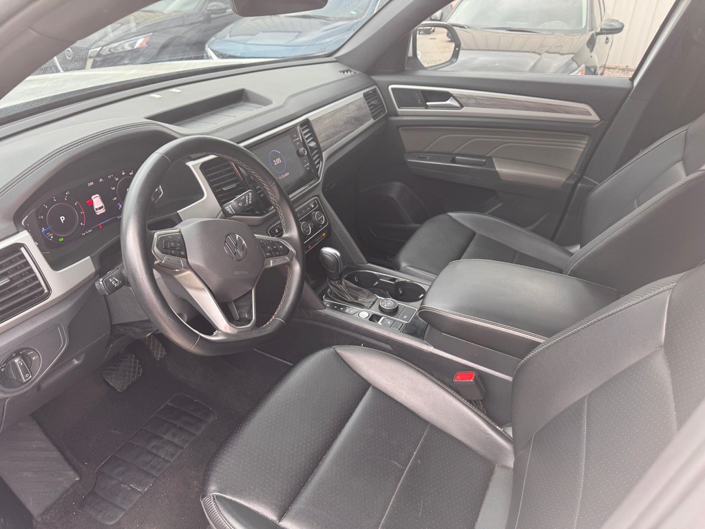 2022 Volkswagen Atlas Cross Spo Image 12