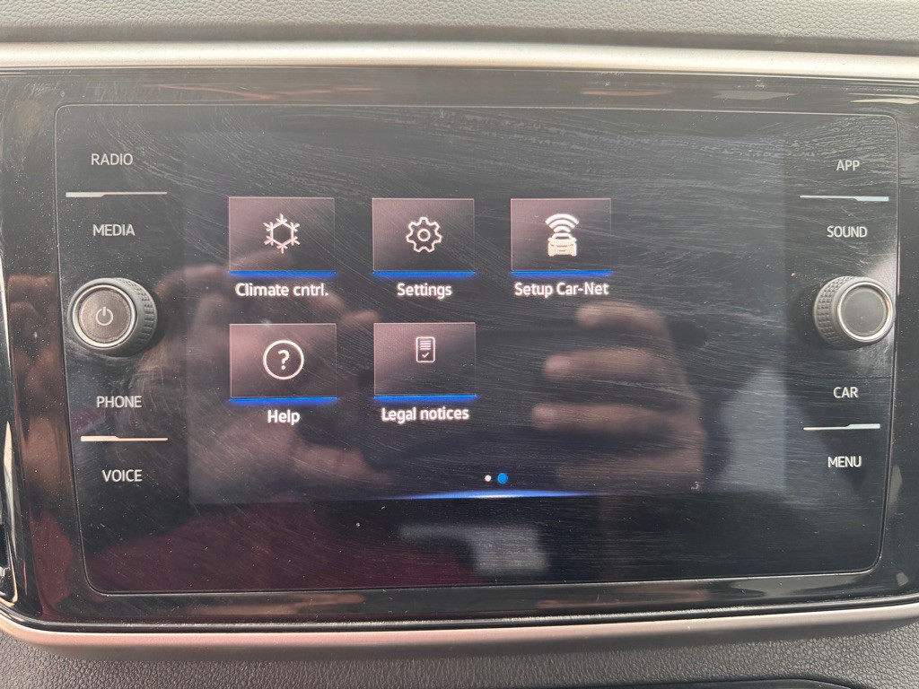 2022 Volkswagen Atlas Cross Spo Image 24