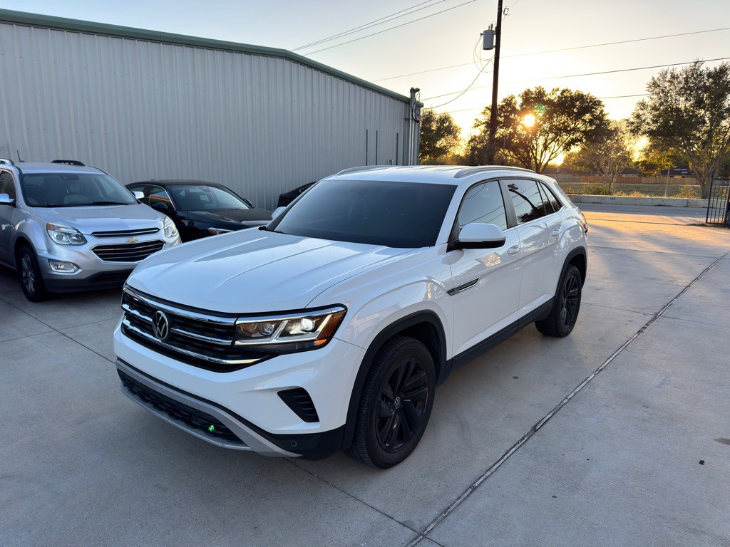 2022 Volkswagen Atlas Cross Spo Image 2