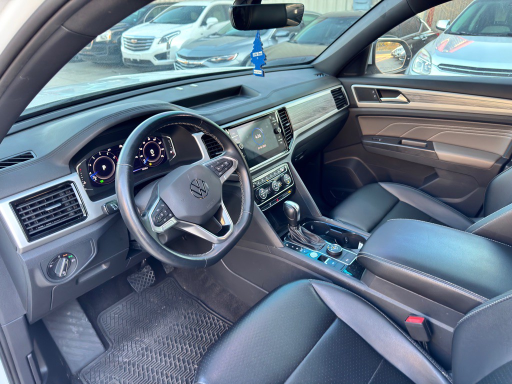 2022 Volkswagen Atlas Cross Spo Image 14