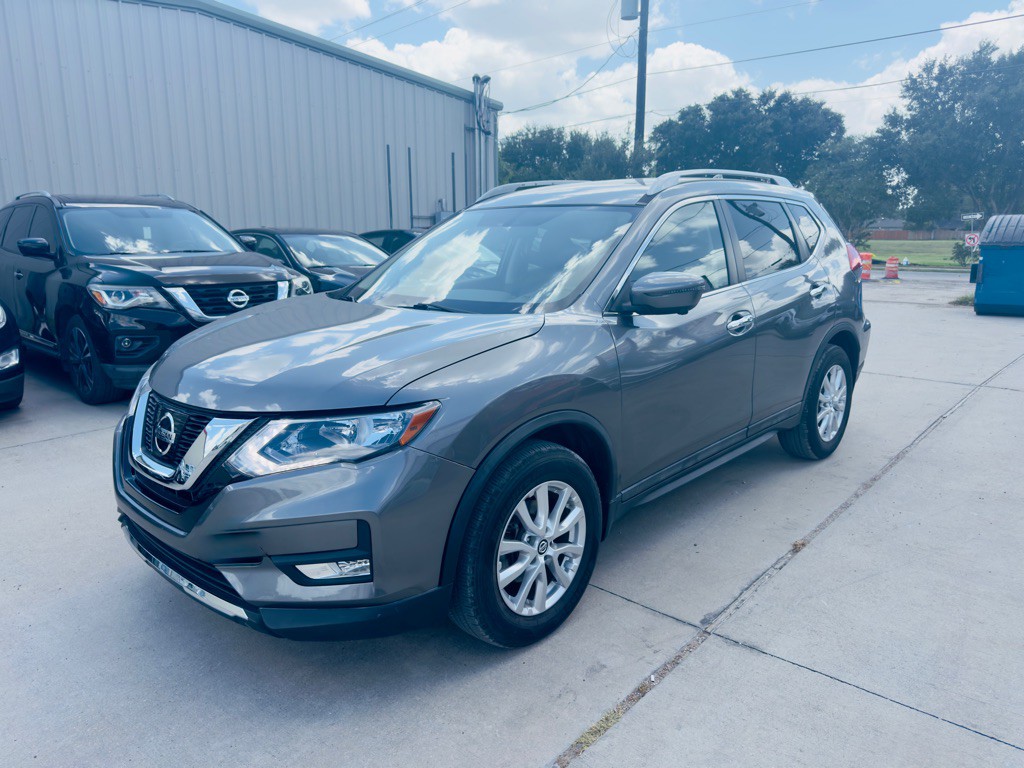 2018 Nissan Rogue Image 1