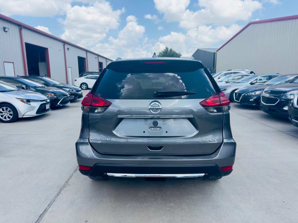 2018 Nissan Rogue Image 8