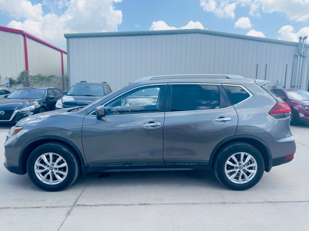 2018 Nissan Rogue Image 10