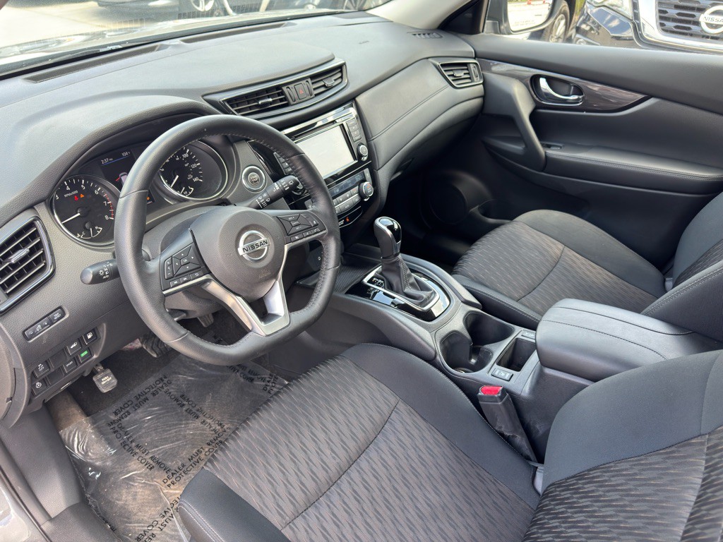 2018 Nissan Rogue Image 15