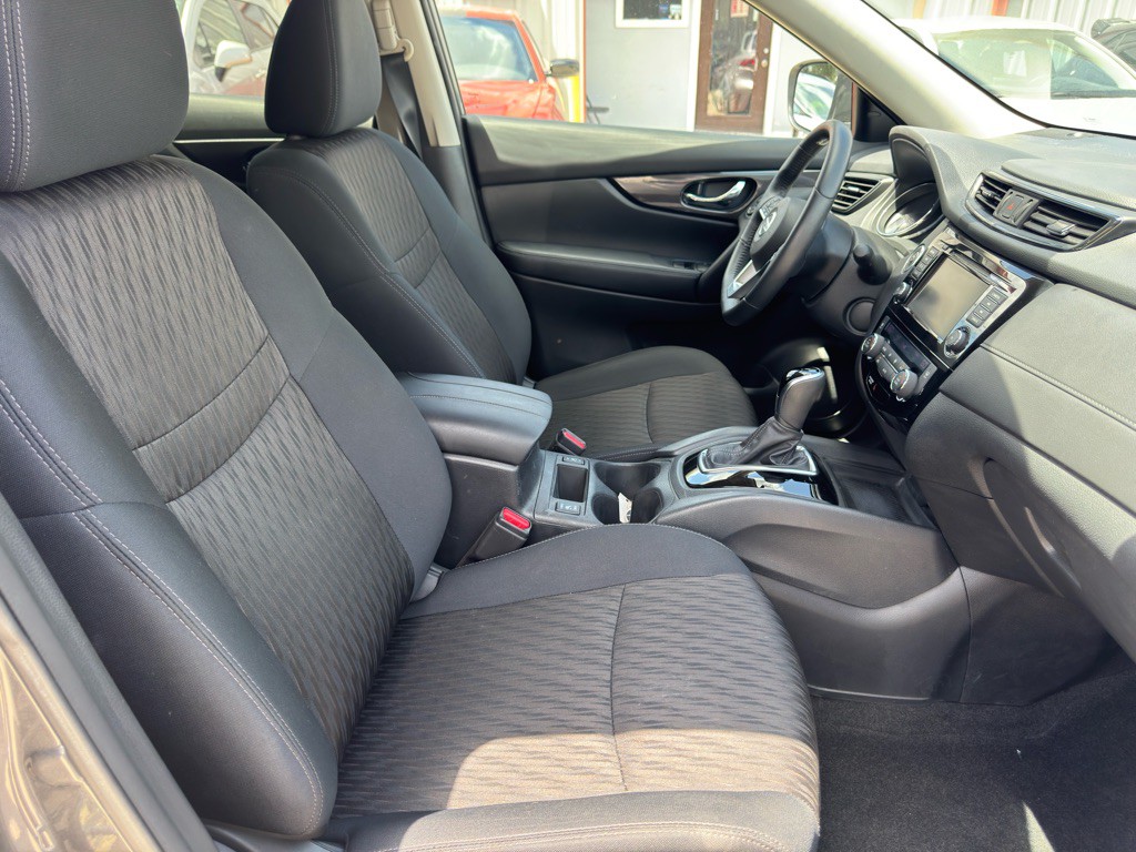 2018 Nissan Rogue Image 22