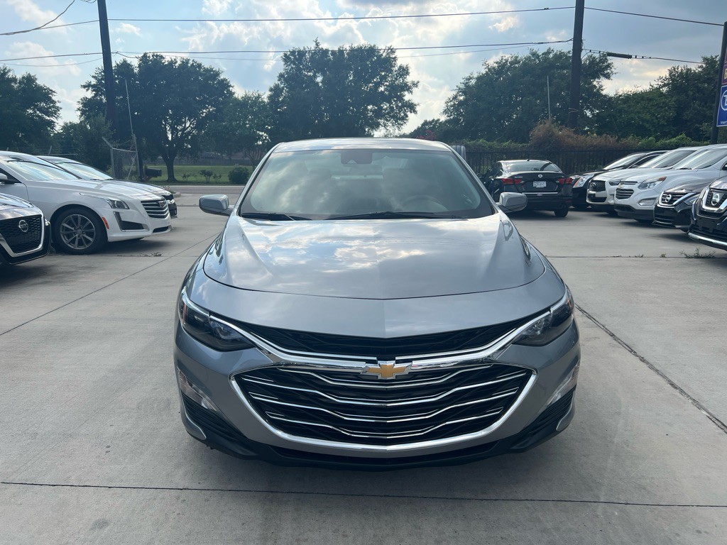 2024 Chevrolet Malibu Image 3
