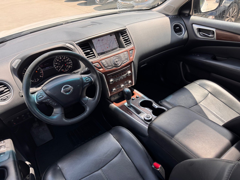 2017 Nissan Pathfinder Image 14