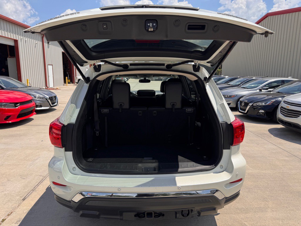 2017 Nissan Pathfinder Image 22