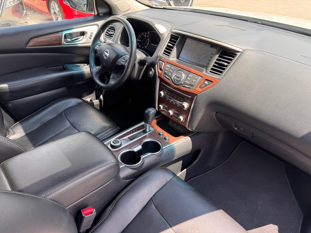 2017 Nissan Pathfinder Image 29