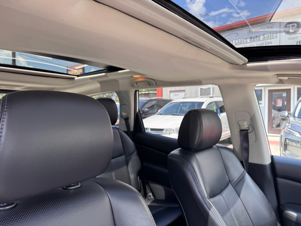 2017 Nissan Pathfinder Image 31