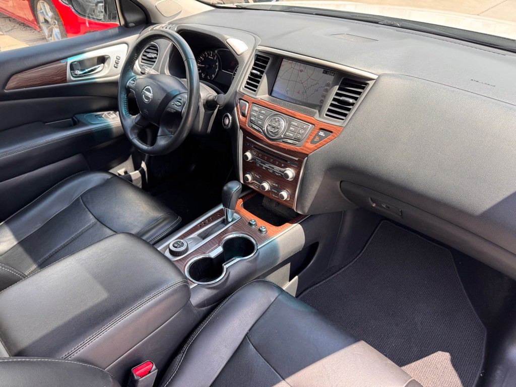 2017 Nissan Pathfinder Image 33