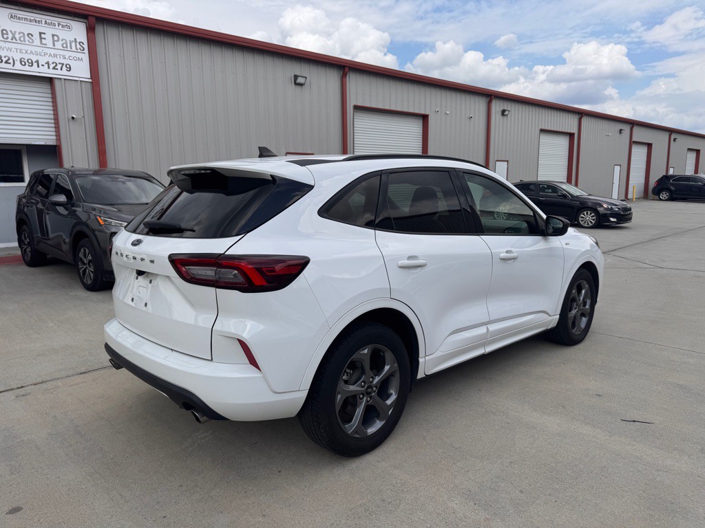 2023 Ford Escape Image 6