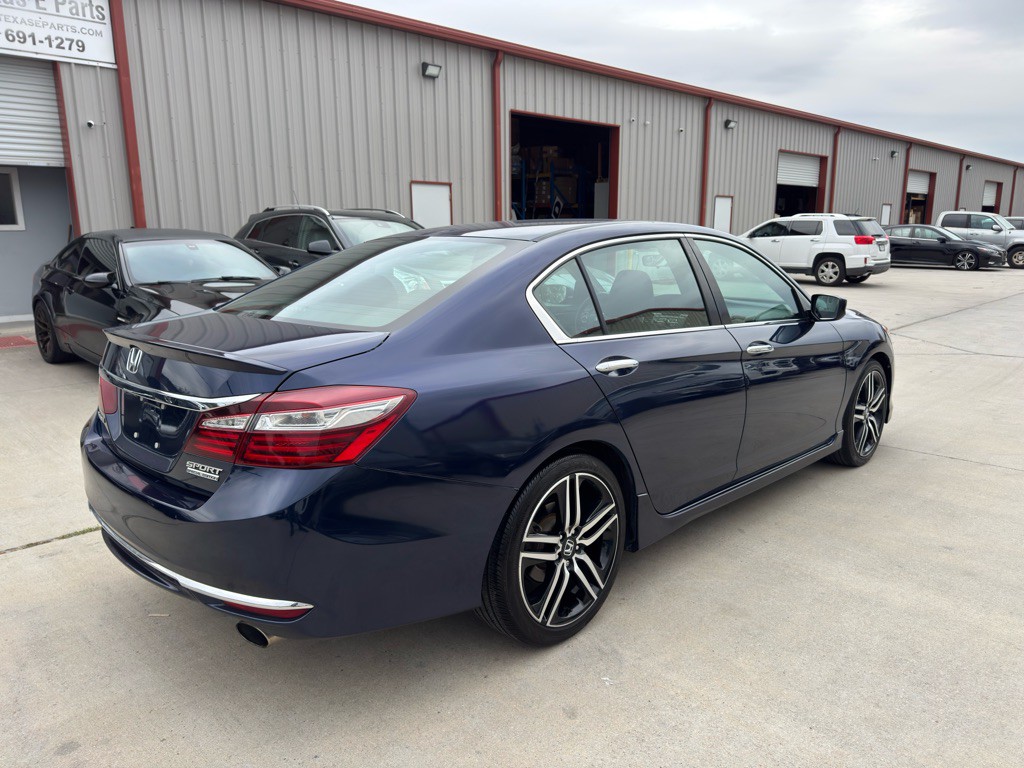 2017 Honda Accord Image 7