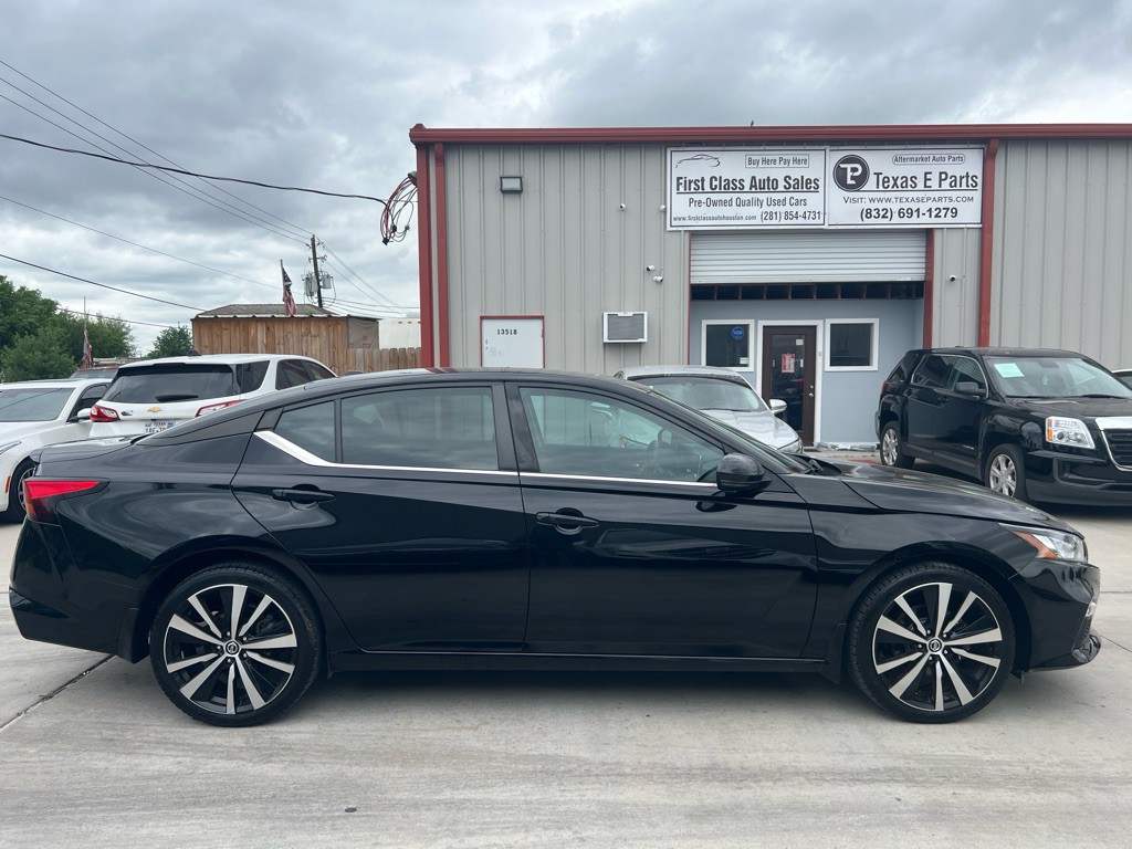 2019 Nissan Altima Image 2
