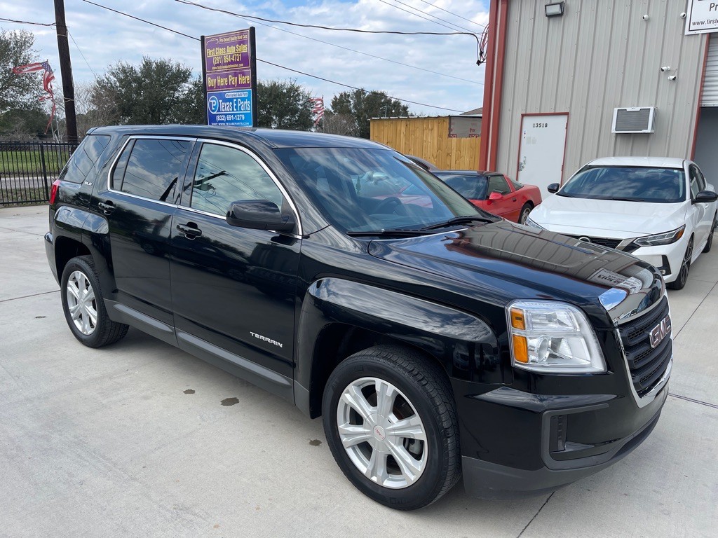 2017 GMC Terrain Image 2