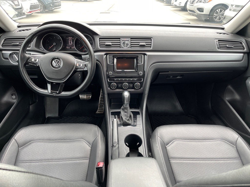 2016 Volkswagen Passat Image 13