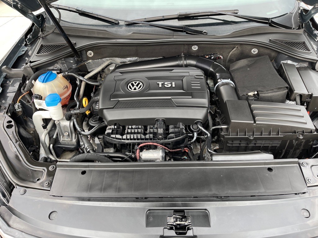 2016 Volkswagen Passat Image 20