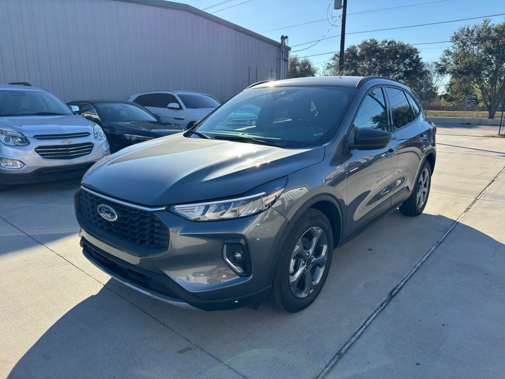 2025 Ford Escape Image 1