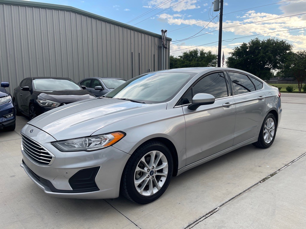2020 Ford Fusion Image 3