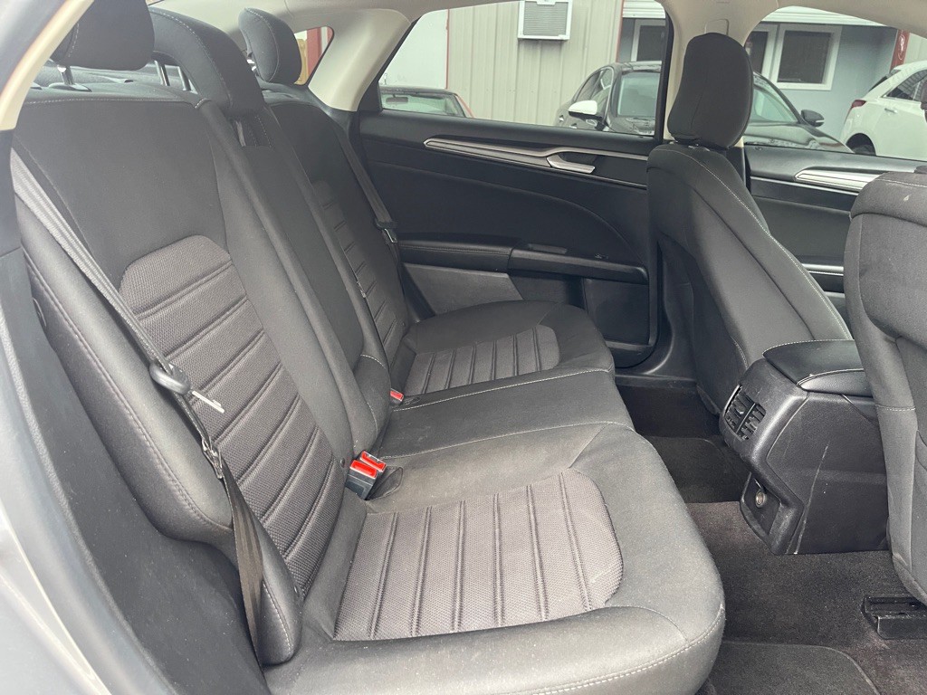 2020 Ford Fusion Image 17