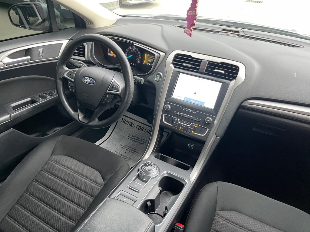 2020 Ford Fusion Image 20