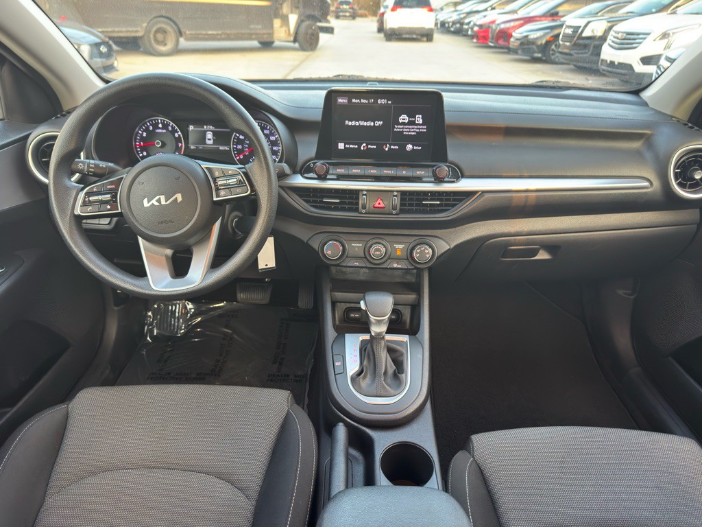 2022 Kia Forte Image 16