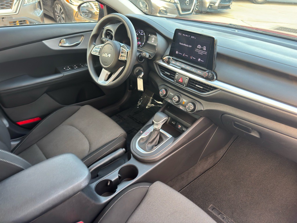 2022 Kia Forte Image 18