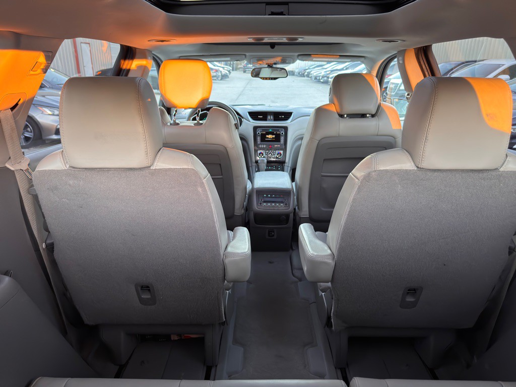 2017 Chevrolet Traverse Image 16