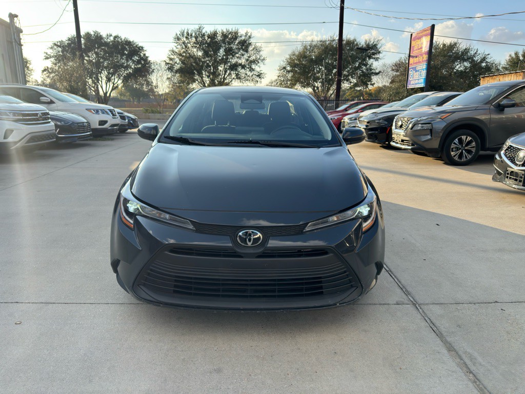 2023 Toyota Corolla Image 3
