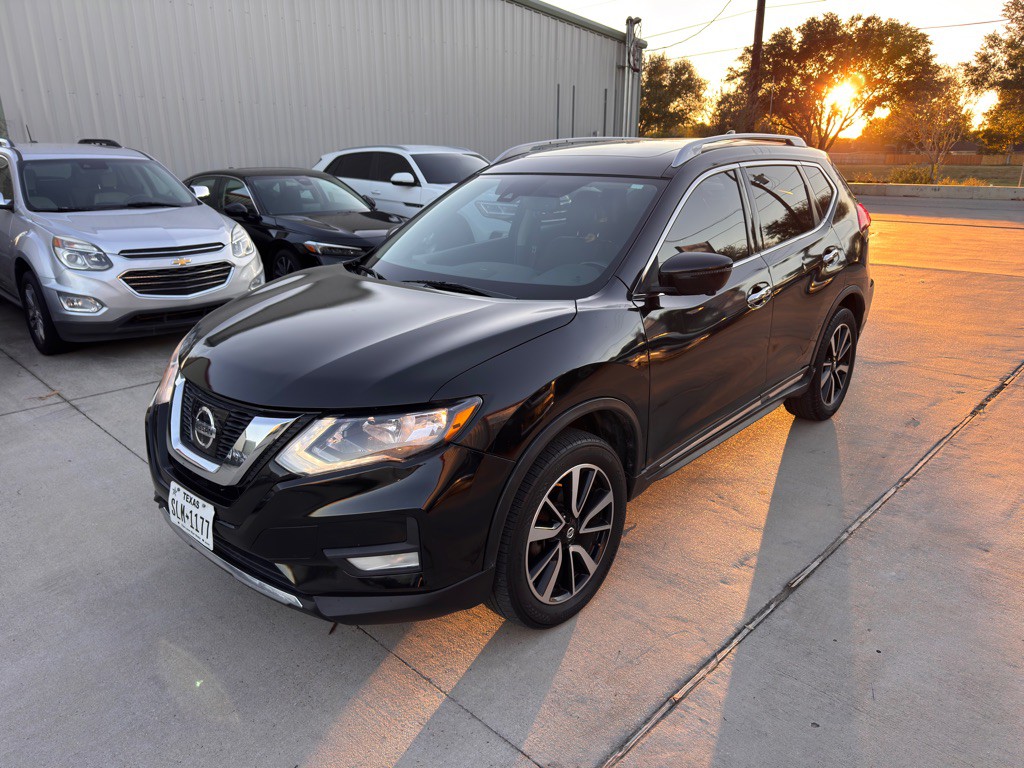 2018 Nissan Rogue Image 2