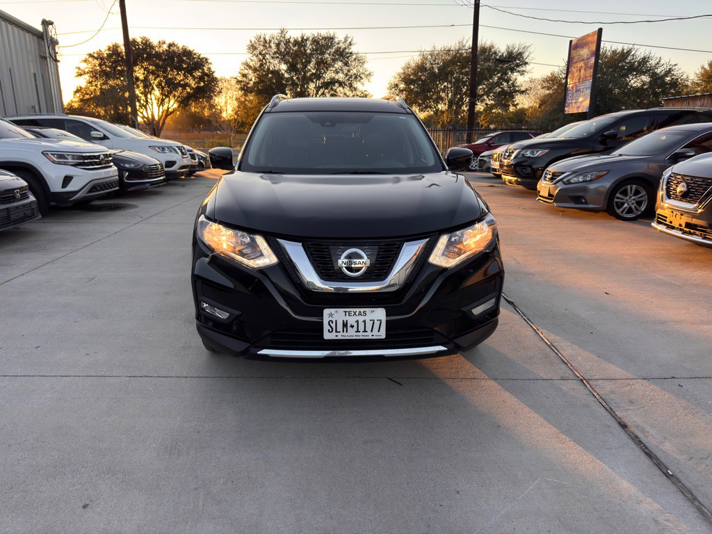 2018 Nissan Rogue Image 3