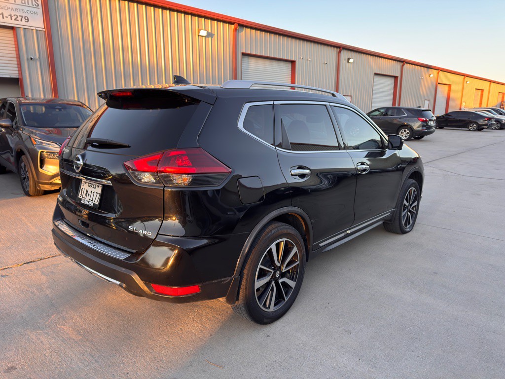 2018 Nissan Rogue Image 6