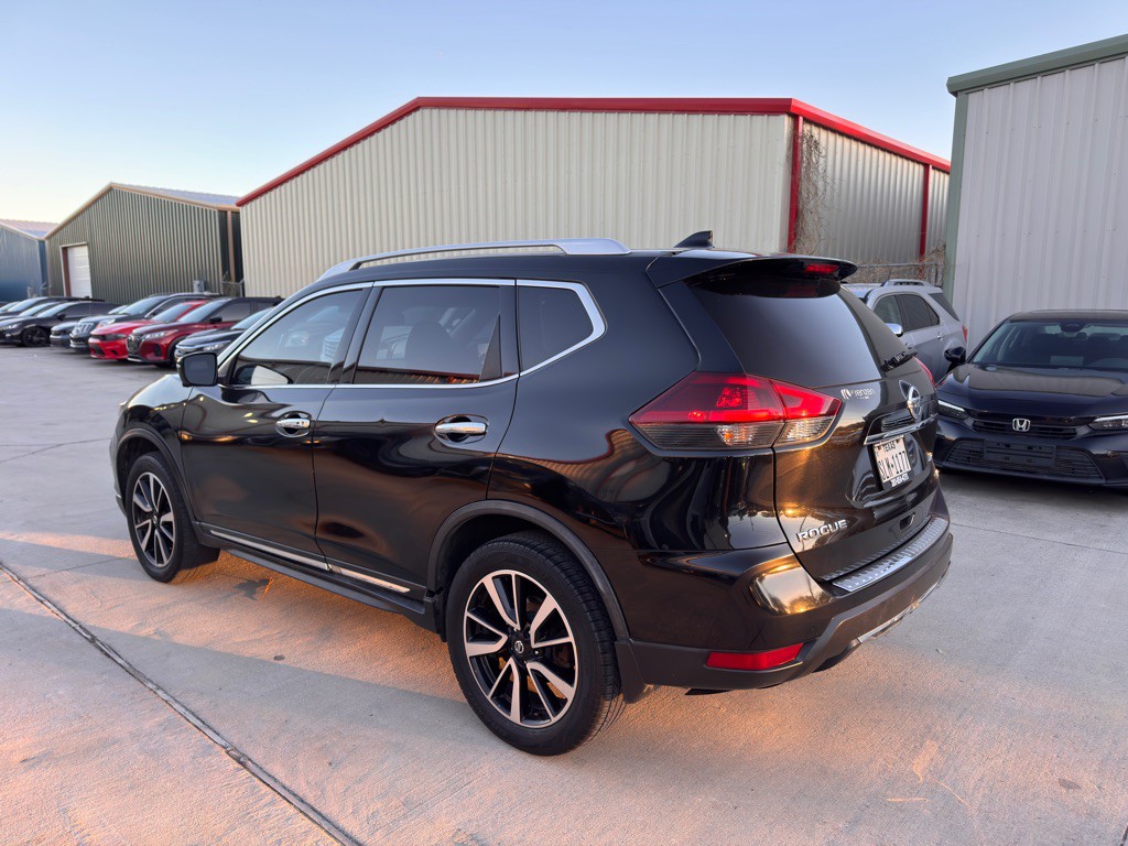 2018 Nissan Rogue Image 8