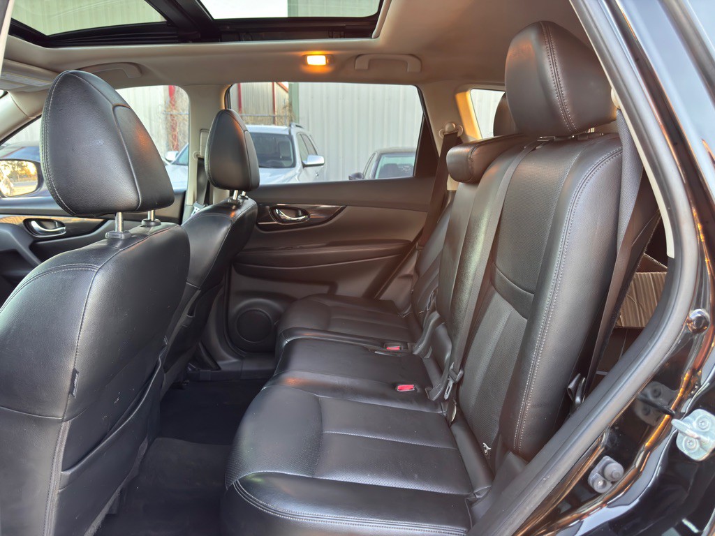 2018 Nissan Rogue Image 10