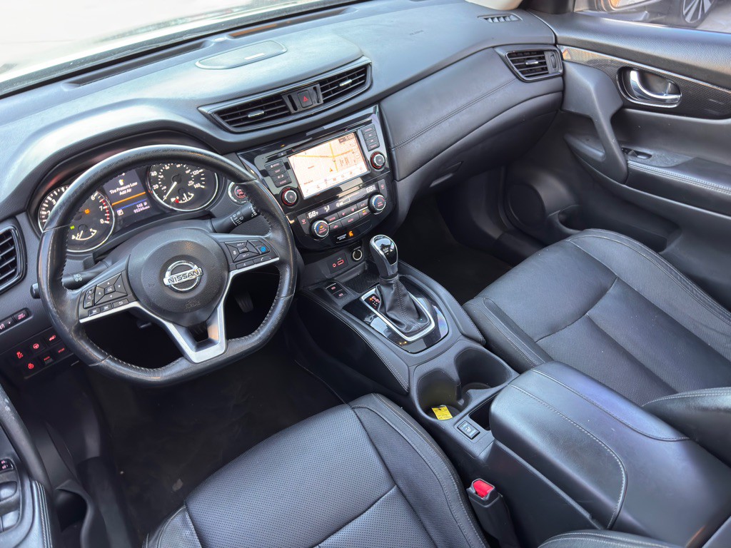 2018 Nissan Rogue Image 13