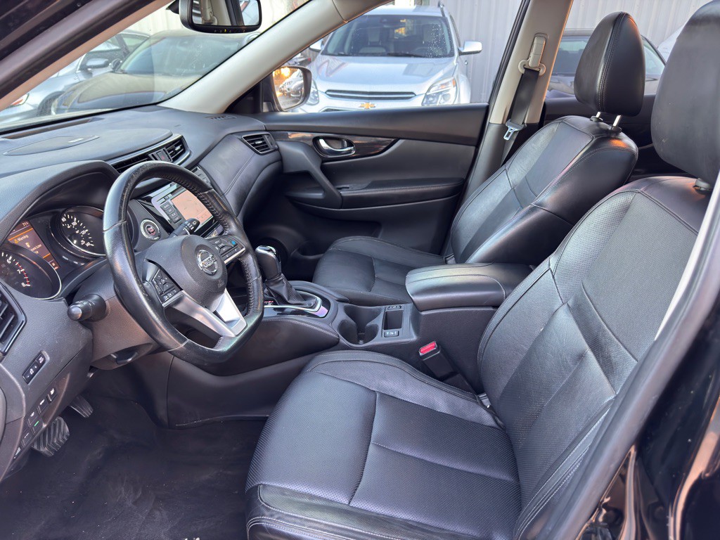 2018 Nissan Rogue Image 14